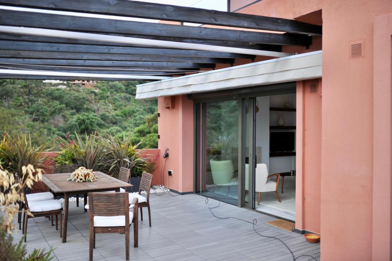 Bright Apartment In The Hills Of Elviria マラガ エクステリア 写真