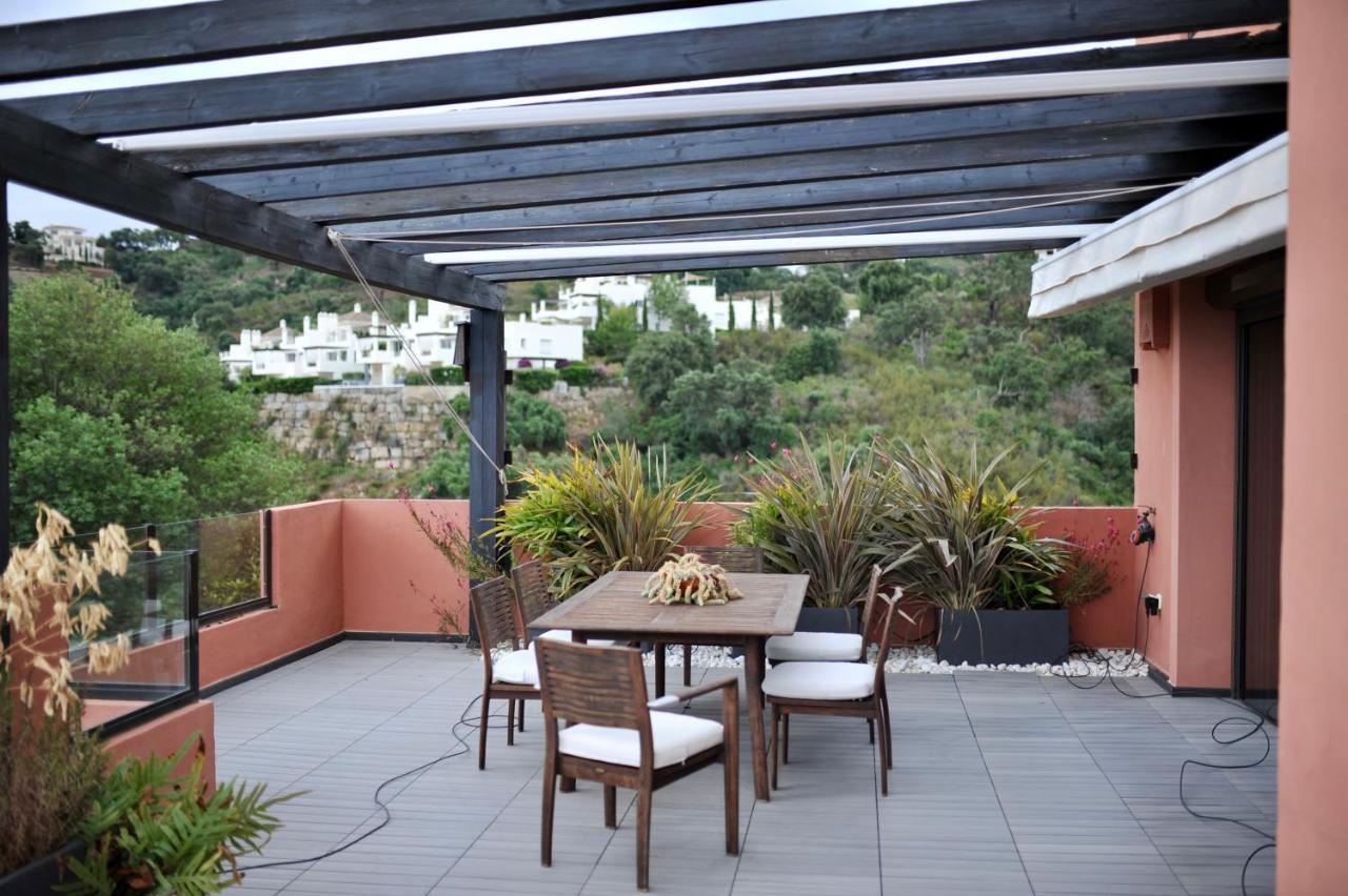 Bright Apartment In The Hills Of Elviria マラガ エクステリア 写真
