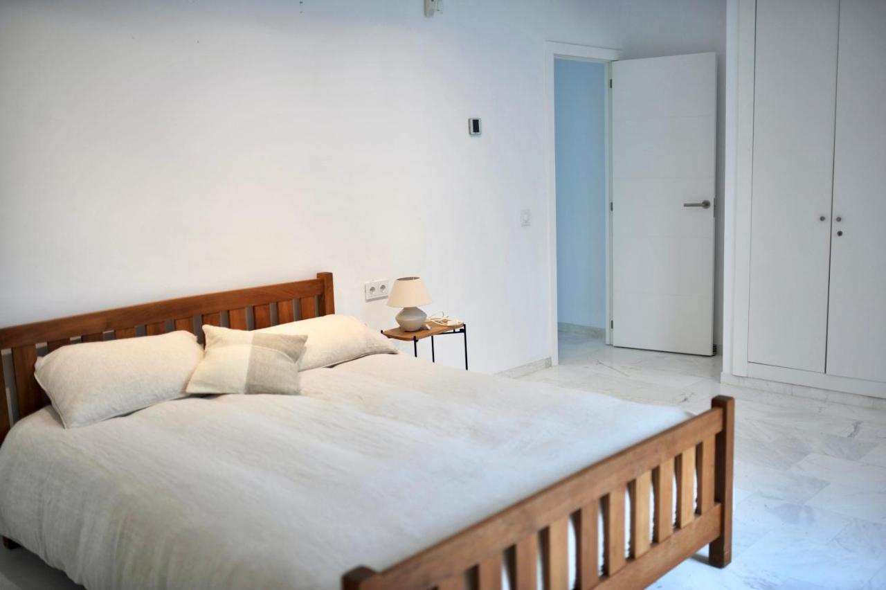 Bright Apartment In The Hills Of Elviria マラガ エクステリア 写真