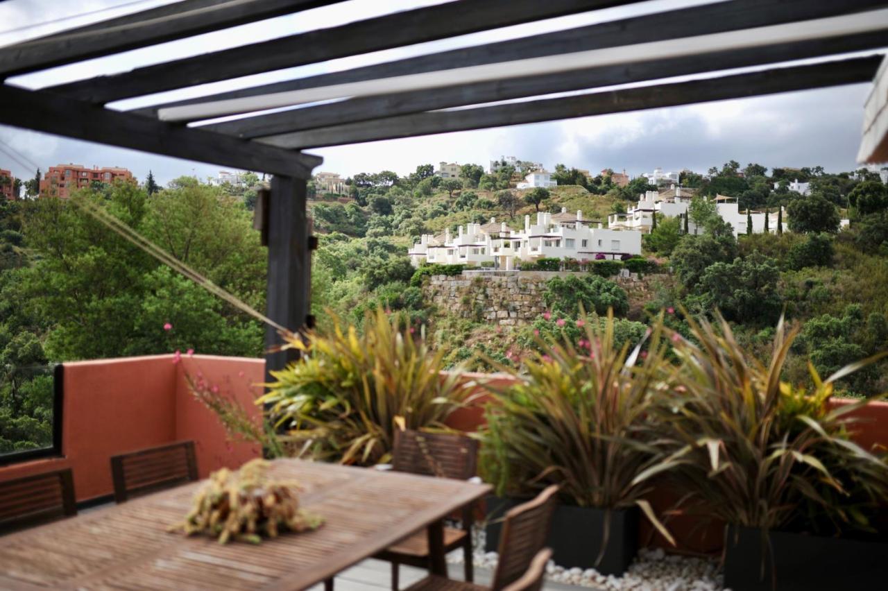 Bright Apartment In The Hills Of Elviria マラガ エクステリア 写真