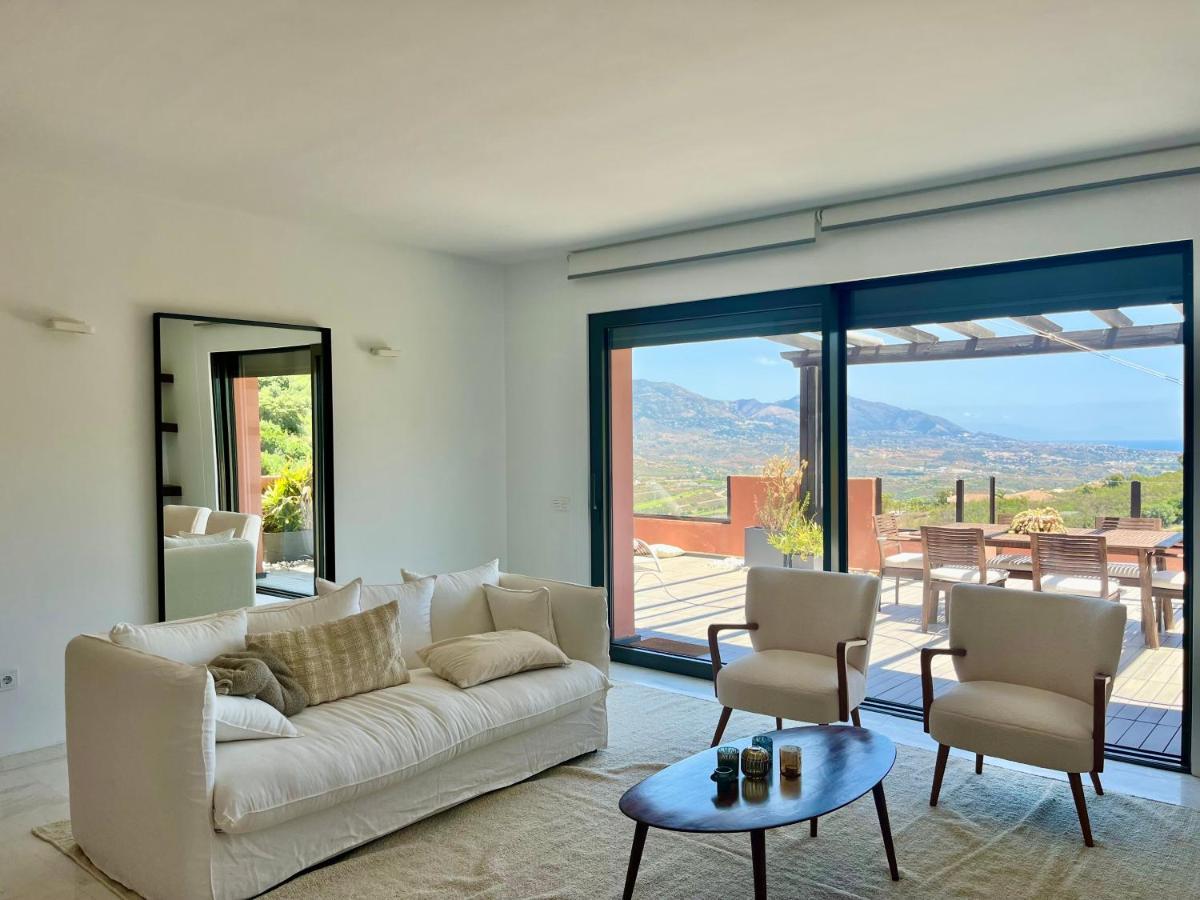 Bright Apartment In The Hills Of Elviria マラガ エクステリア 写真