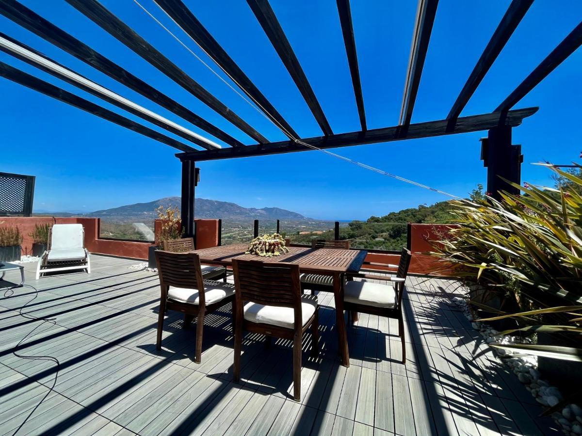 Bright Apartment In The Hills Of Elviria マラガ エクステリア 写真