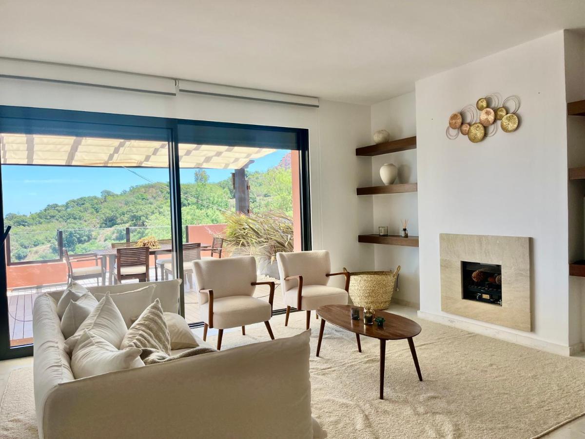 Bright Apartment In The Hills Of Elviria マラガ エクステリア 写真