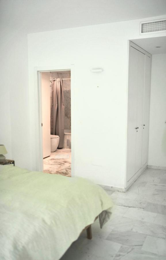 Bright Apartment In The Hills Of Elviria マラガ エクステリア 写真