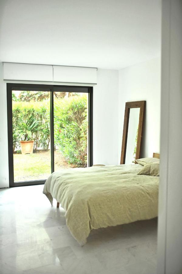 Bright Apartment In The Hills Of Elviria マラガ エクステリア 写真